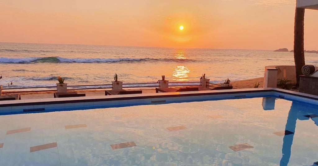 Ap Nippon Beach Хиккадува Экстерьер фото